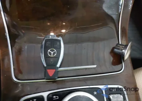 2018 Mercedes-Benz C 300 4Matic z USA, uszkodzony, nr VIN WDDWF4KB1JR356717